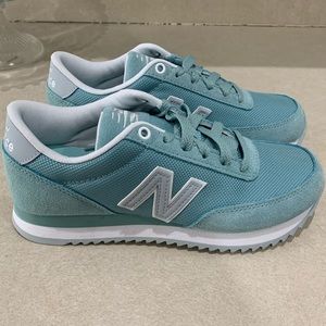 NWOB New Balance women’s sneakers